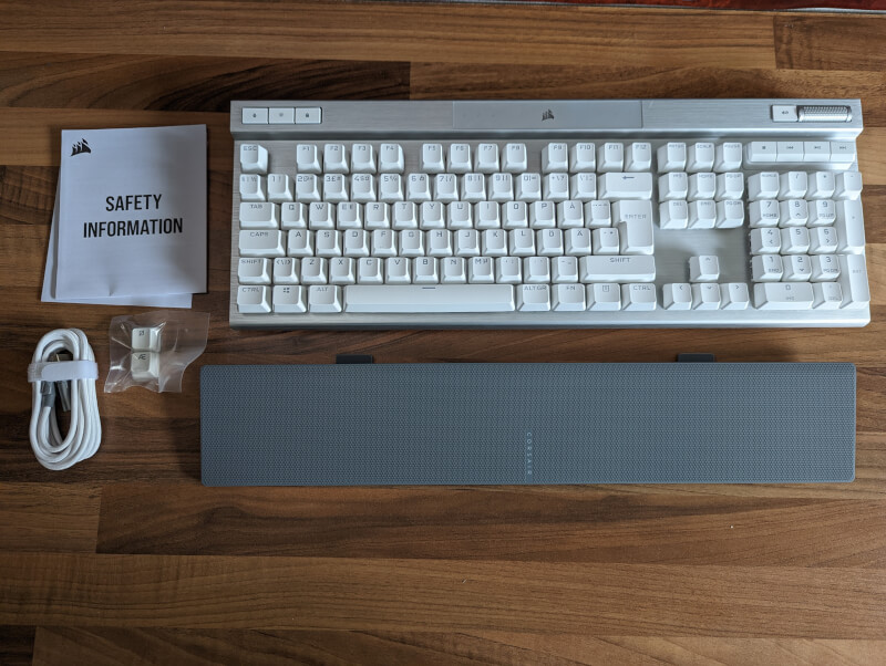 PBT Optical K70 full-size Mechanical tastatur double-shot OPX keyboard RGB AXON PRO Corsair.jpg